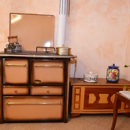 Il Pavone B&B 부세토